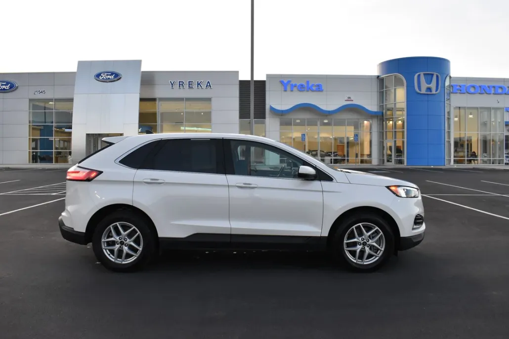 2024 Ford Edge SEL photo 1