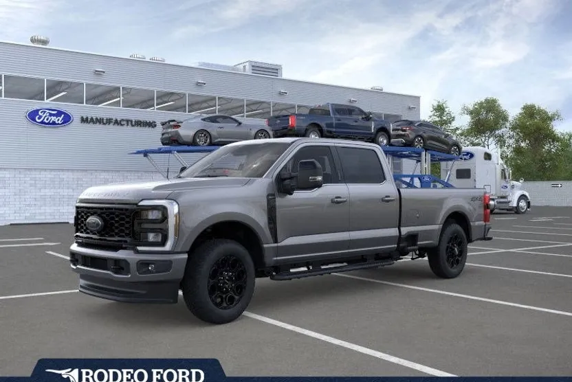 2026 Ford F-350 Lariat photo 1