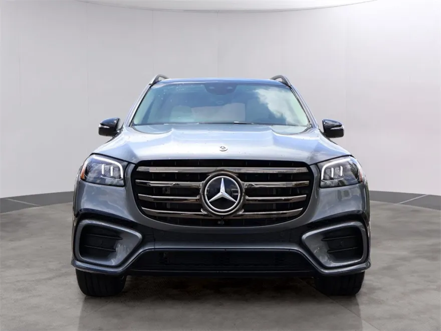 2025 Mercedes Benz GLS 450 4MATIC photo 1