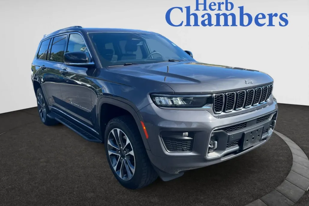2023 Jeep Grand Cherokee Overland photo 1