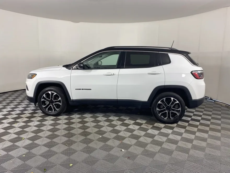 2022 Jeep Compass Limited photo 1