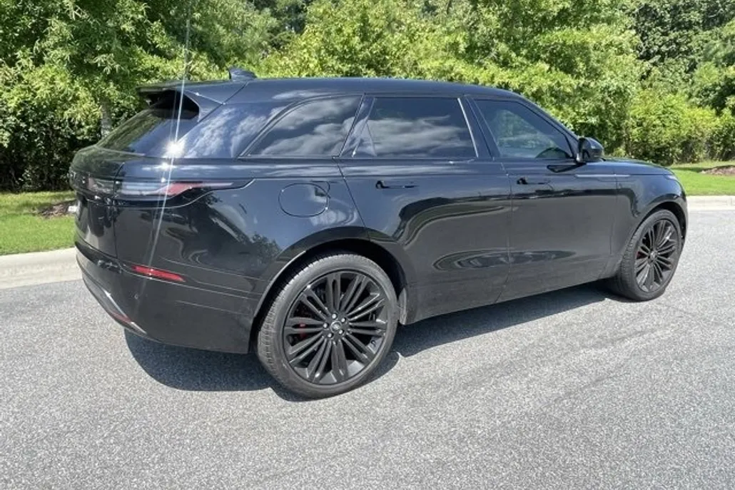 2025 Land Rover Range Rover Velar SE photo 1