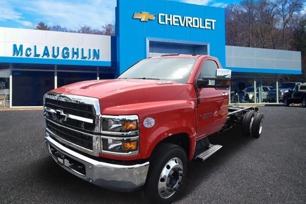 2024 Chevrolet Silverado 5500HD Base photo 1