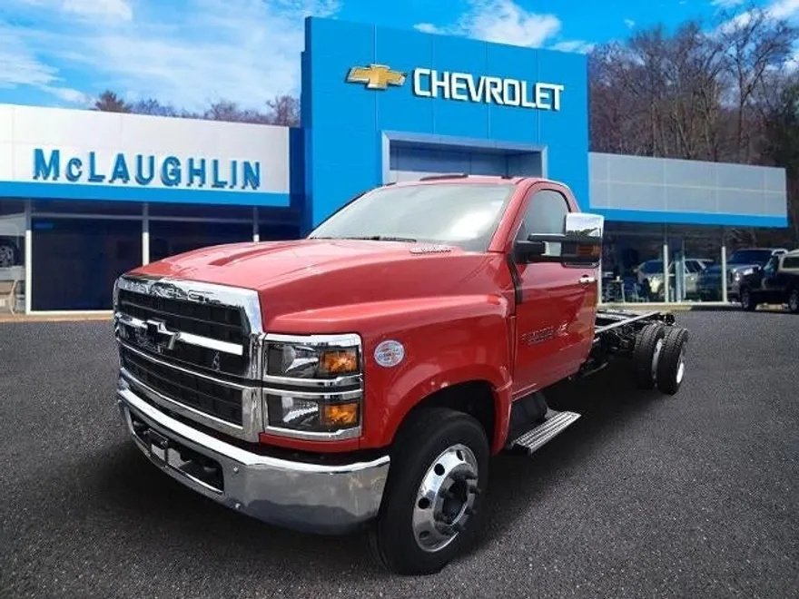 2024 Chevrolet Silverado 5500HD Base photo 1