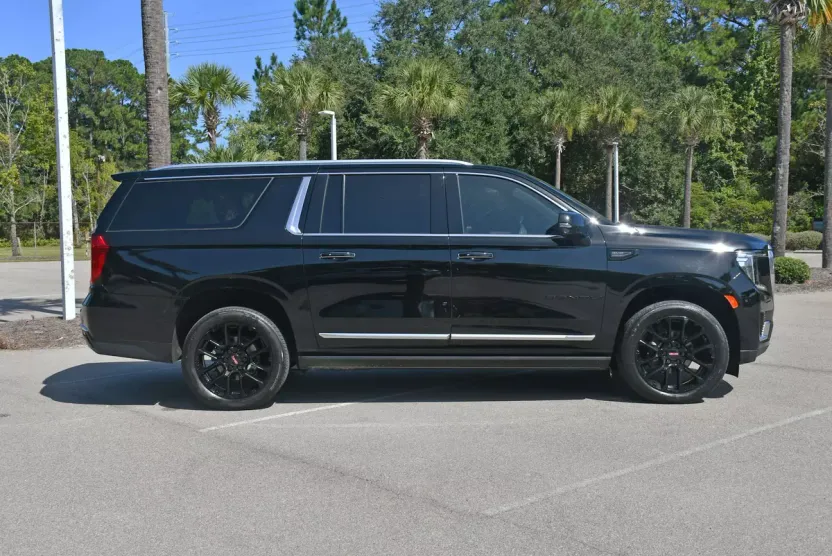 2022 Gmc Yukon XL Denali photo 1