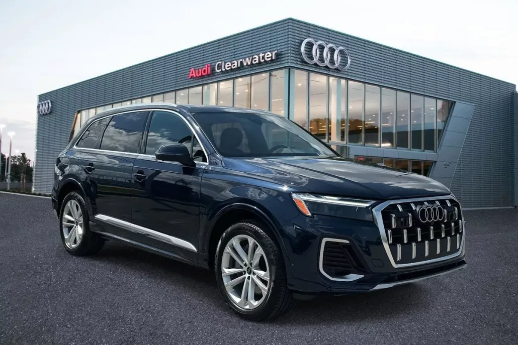 2025 Audi Q7 Premium photo 1