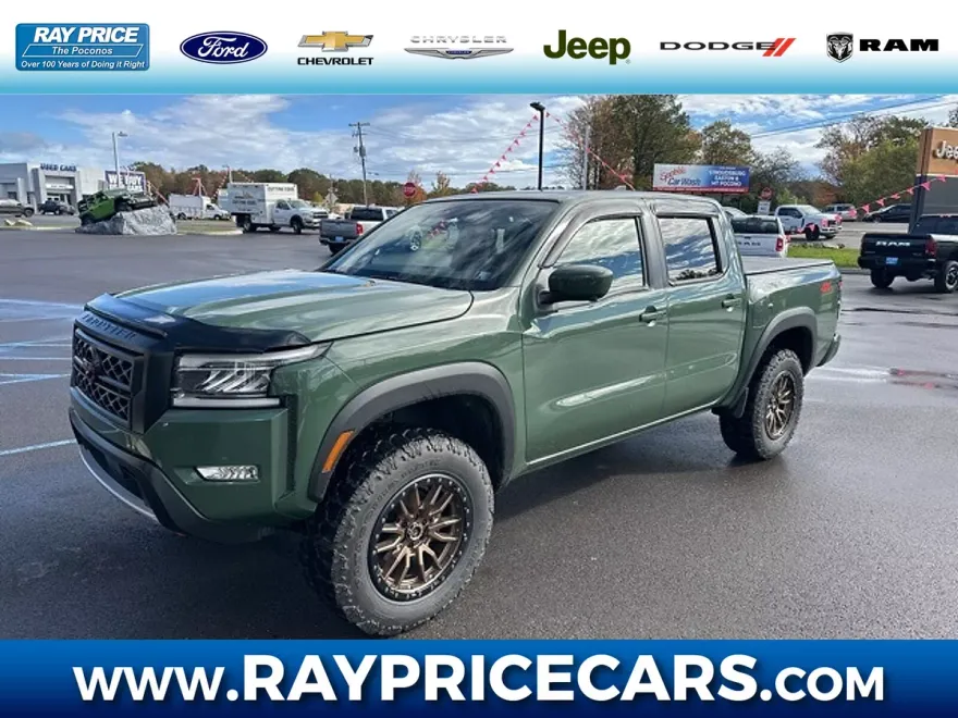 2023 Nissan Frontier PRO-4X photo 1