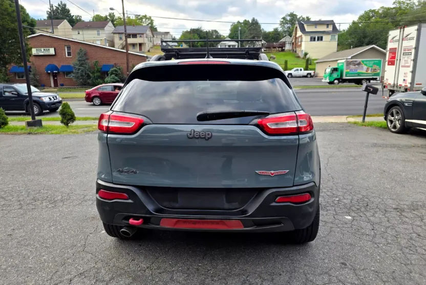 2014 Jeep Cherokee Trailhawk photo 1