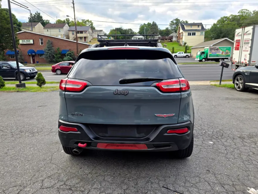 2014 Jeep Cherokee Trailhawk photo 1