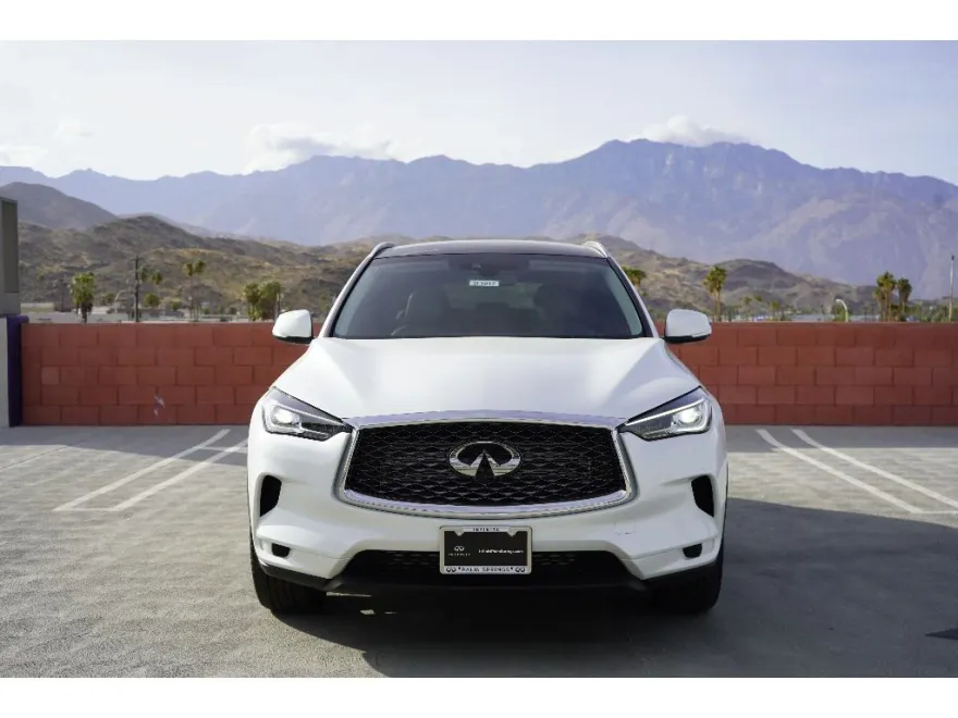 2025 Infiniti QX50 Luxe AWD photo 2