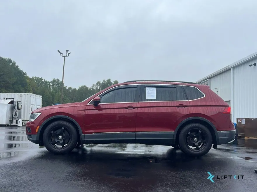2018 Volkswagen Tiguan SE photo 1
