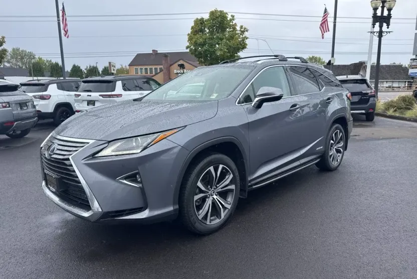 2018 Lexus RX 450hL Luxury photo 1