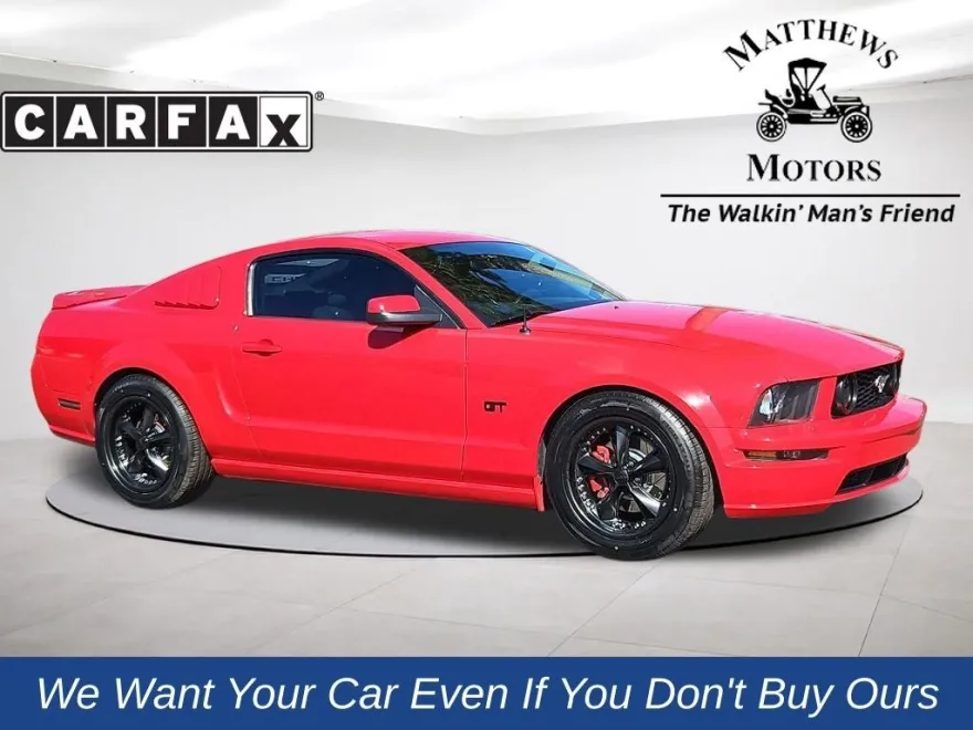 2005 Ford Mustang Base photo 1