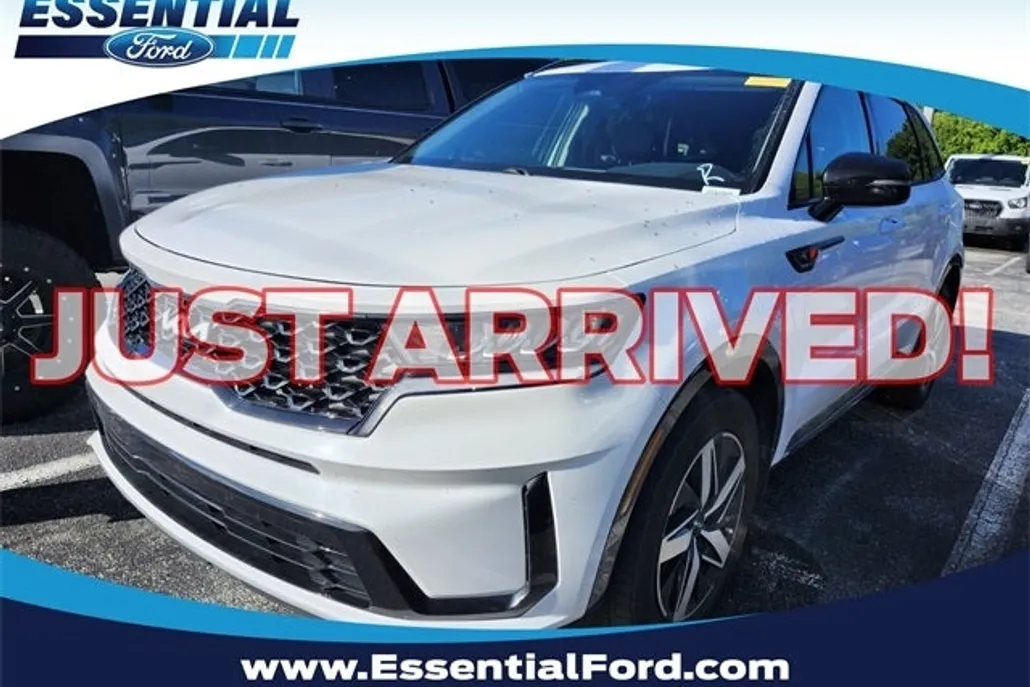 2023 Kia Sorento S photo 1