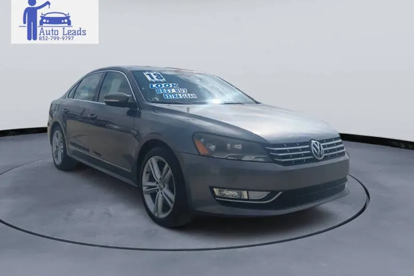 2013 Volkswagen Passat TDI SEL Premium photo 1