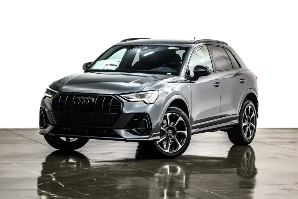 2025 Audi Q3 45 TFSI S line Premium Plus photo 1