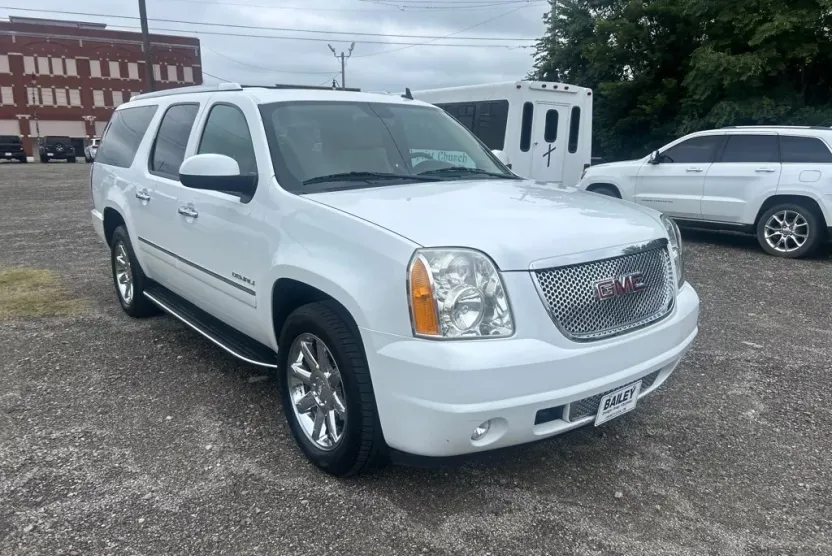 2014 Gmc Yukon Denali XL photo 1