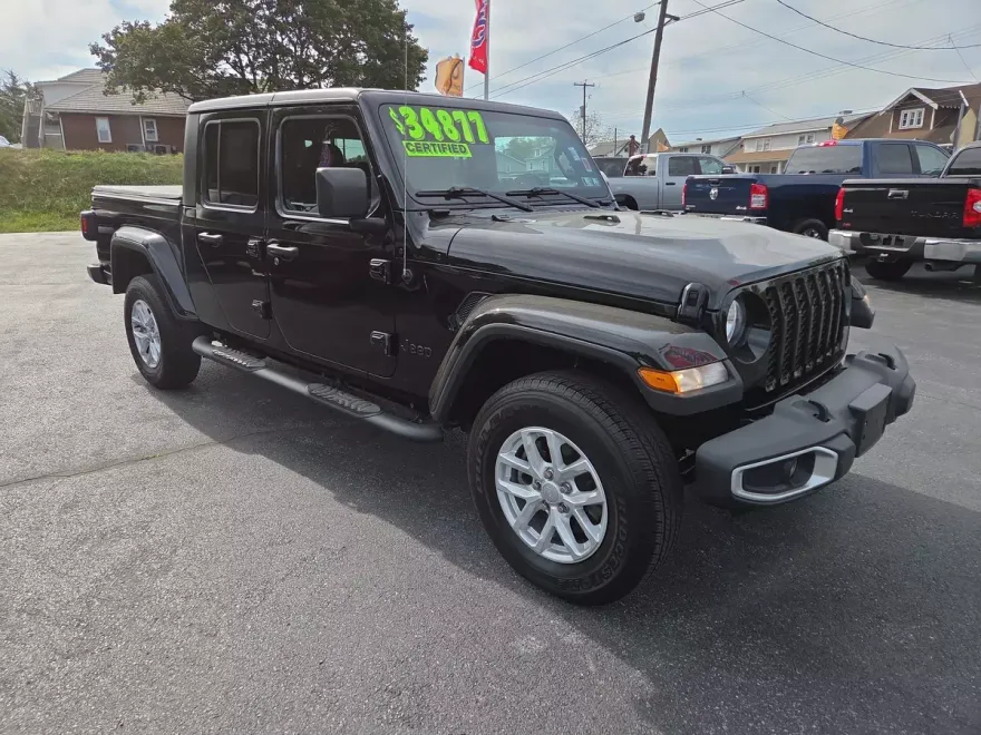 2023 Jeep Gladiator Sport photo 1