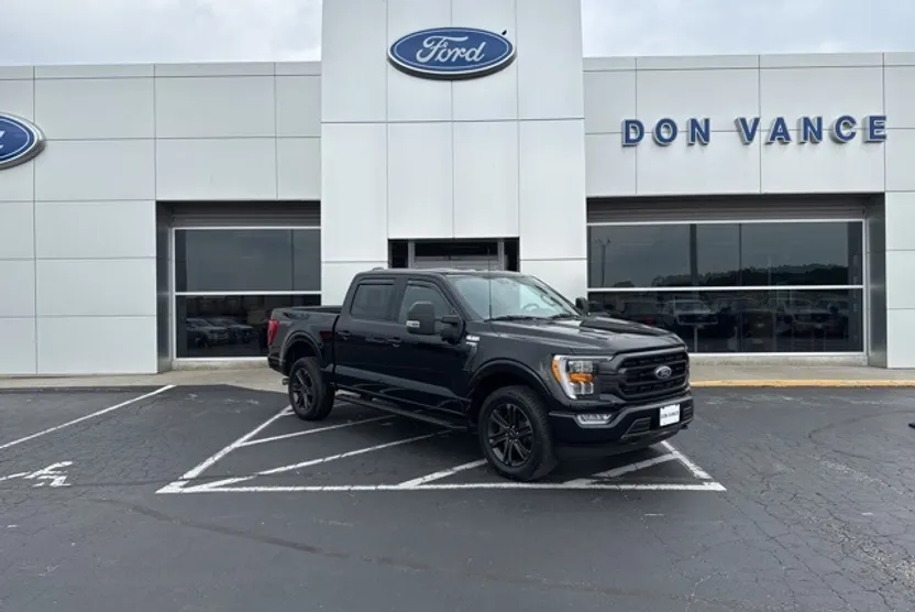 2022 Ford F-150 XLT photo 1