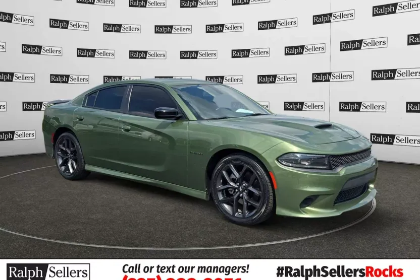 2022 Dodge Charger R/T photo 1