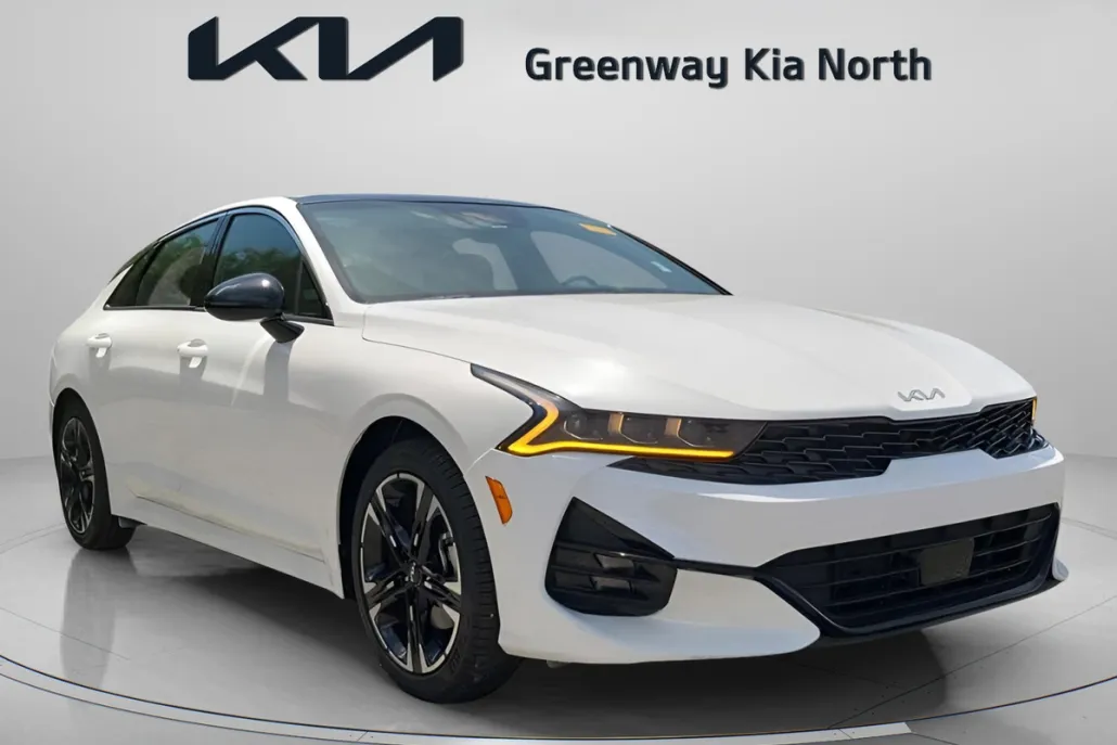2024 Kia K5 GT-Line photo 1