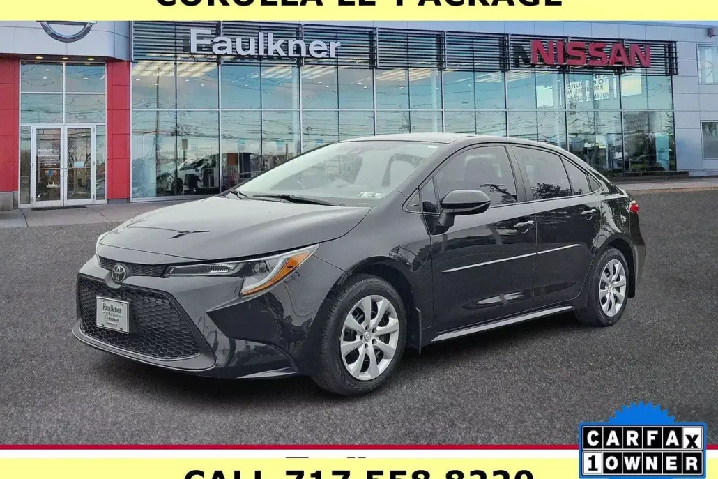 2022 Toyota Corolla LE photo 1