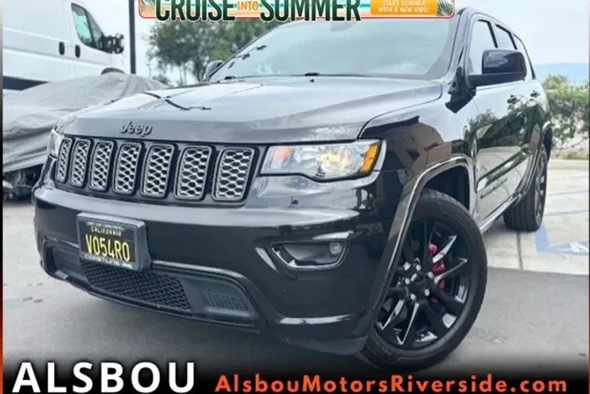 2019 Jeep Grand Cherokee Altitude photo 1