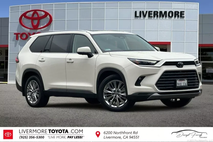 2024 Toyota Grand Highlander Limited photo 1