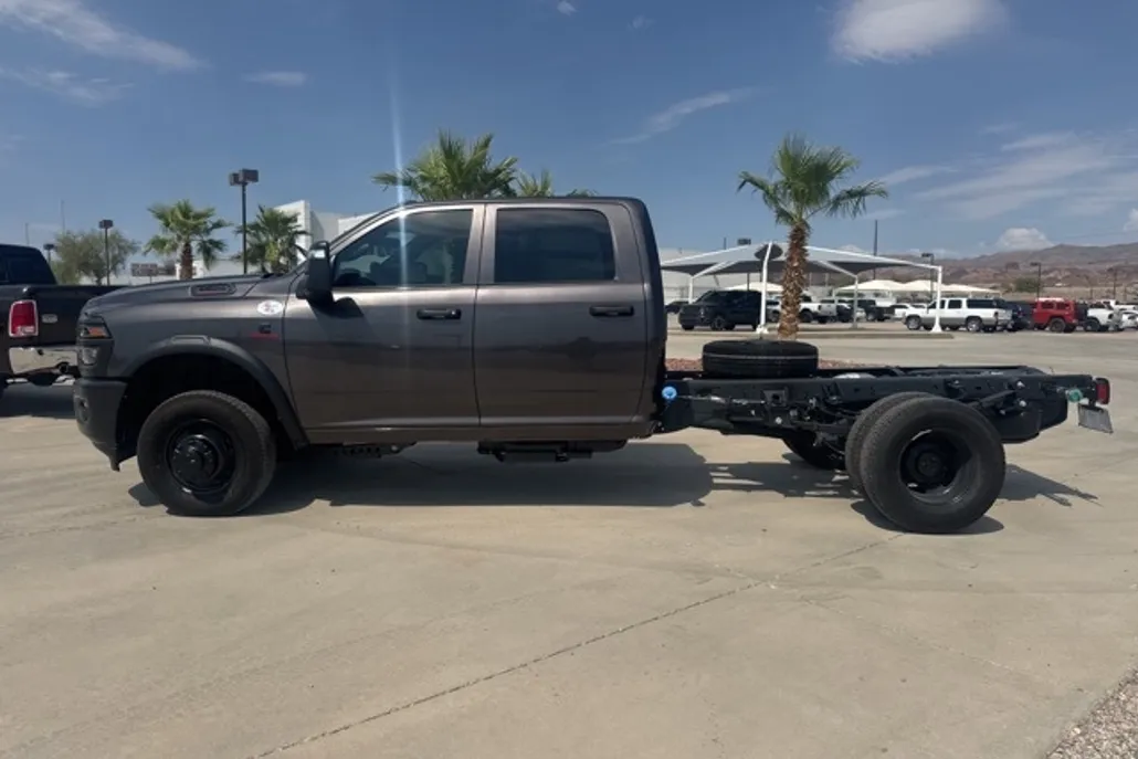 2025 Ram 3500 Tradesman photo 1