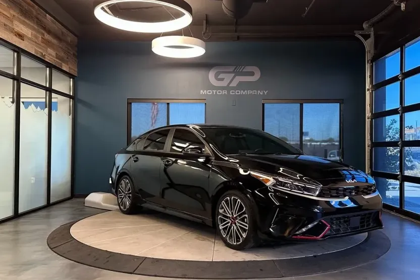 2023 Kia Forte GT photo 1