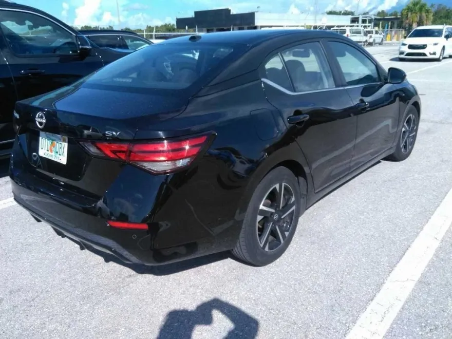 2024 Nissan Sentra SV photo 1