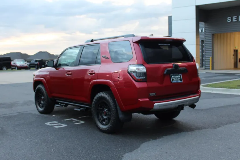 2019 Toyota 4Runner TRD photo 1