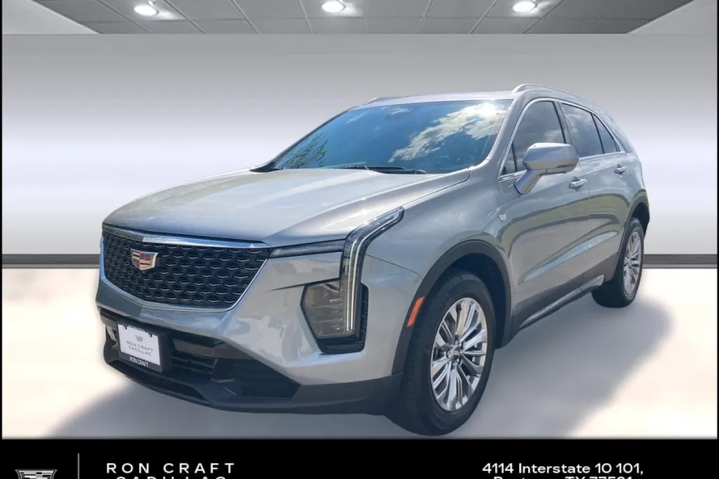 2025 Cadillac XT4 Premium Luxury photo 1
