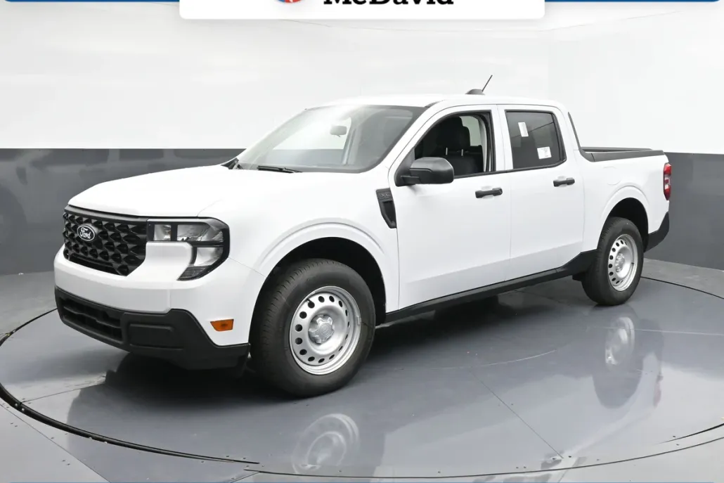 2025 Ford Maverick XL photo 1