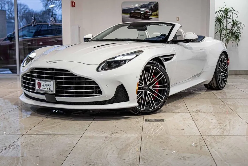 2025 Aston Martin DB12 photo 1