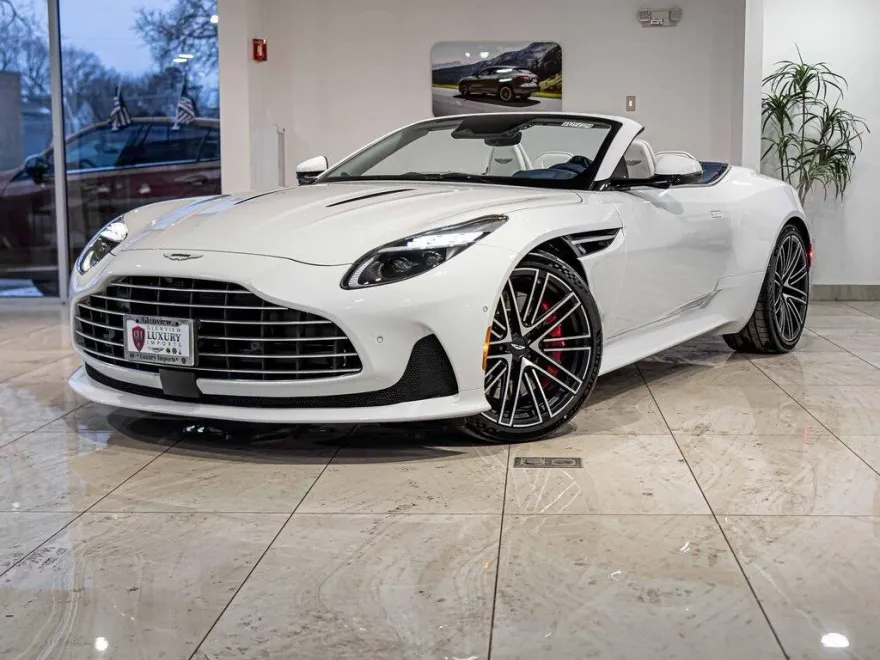 2025 Aston Martin DB12 photo 1