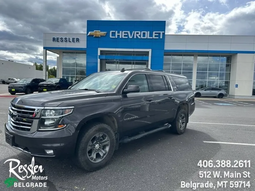 2017 Chevrolet Suburban LT photo 1