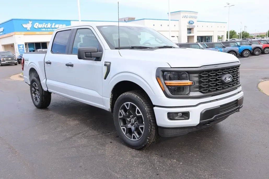 2025 Ford F-150 STX photo 1