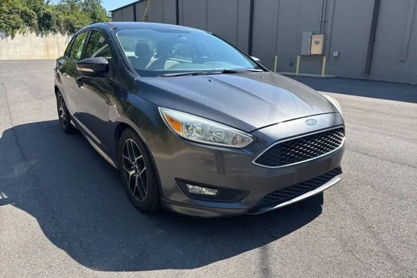 2015 Ford Focus SE photo 1