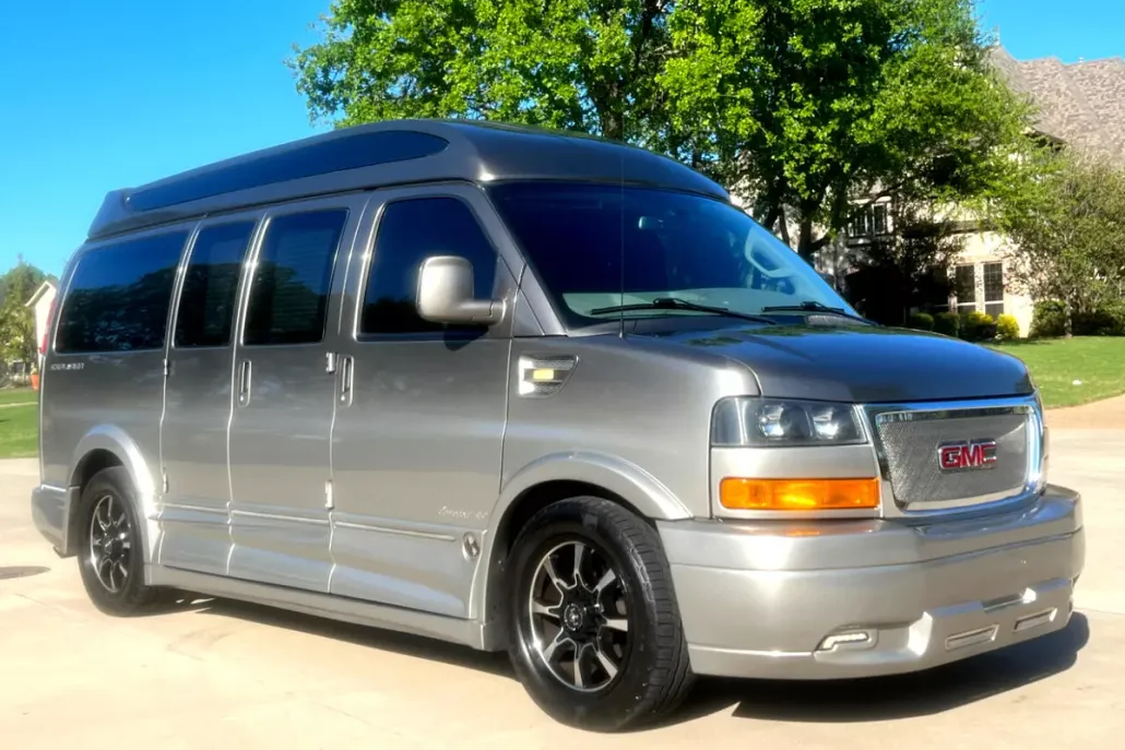 2018 Gmc Savana 2500 photo 1