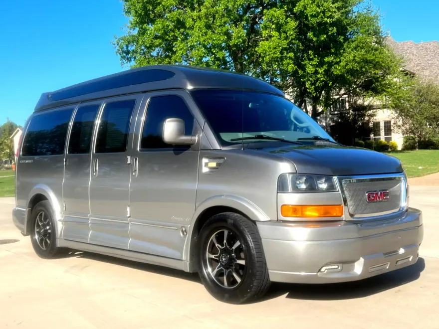 2018 Gmc Savana 2500 photo 1