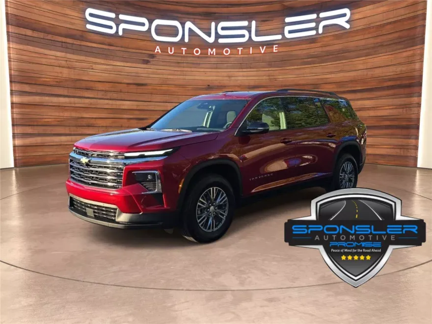 2025 Chevrolet Traverse photo 1