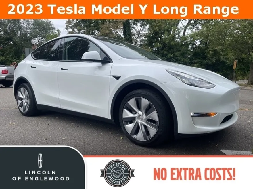 2023 Tesla Model Y Long Range photo 1