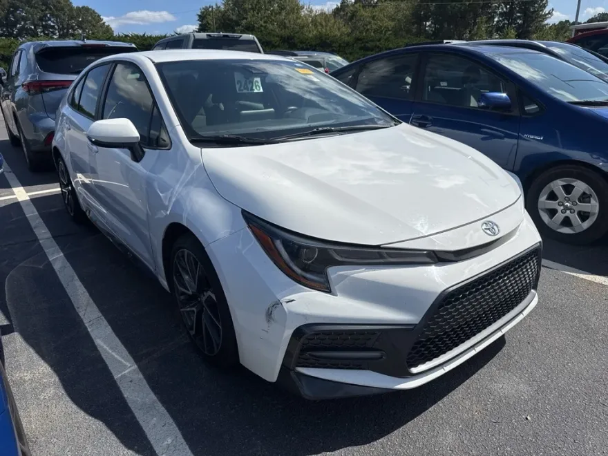 2022 Toyota Corolla SE photo 1