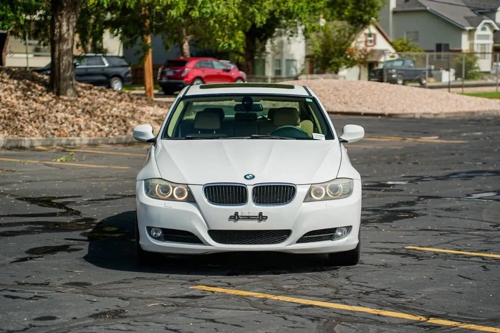 2011 Bmw 328i xDrive photo 1
