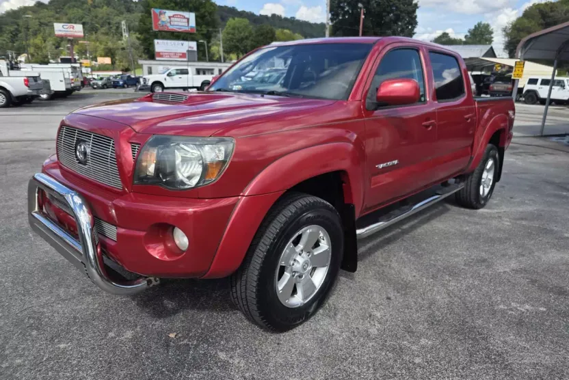 2009 Toyota Tacoma PreRunner V6 photo 1