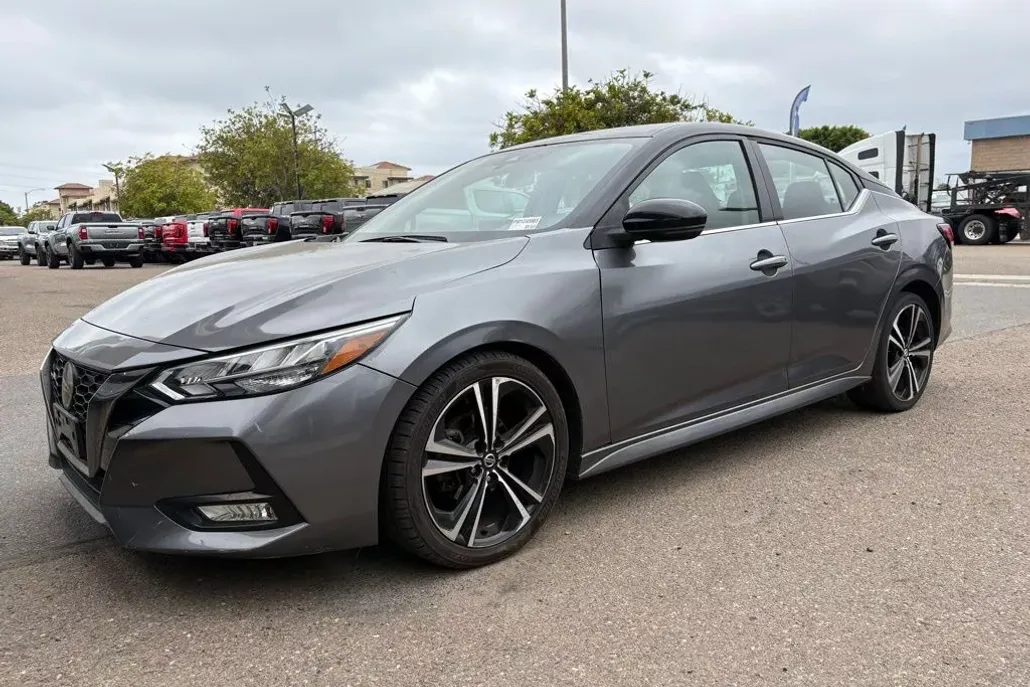 2021 Nissan Sentra SR photo 1
