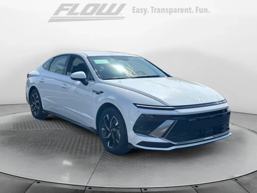 2025 Hyundai Sonata SEL photo 1