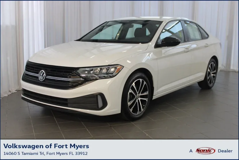 2024 Volkswagen Jetta Sport photo 1