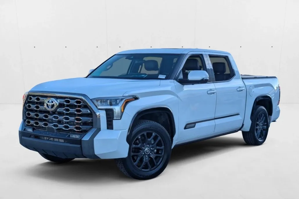 2022 Toyota Tundra Platinum CrewMax photo 1